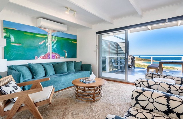 '33 Degrees - Stunning Views' by Accom Holidays