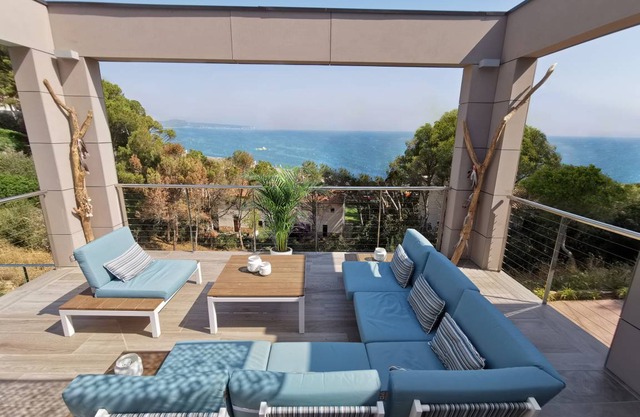 340 m² Villa ∙ 4 bedrooms ∙ 8 guests
