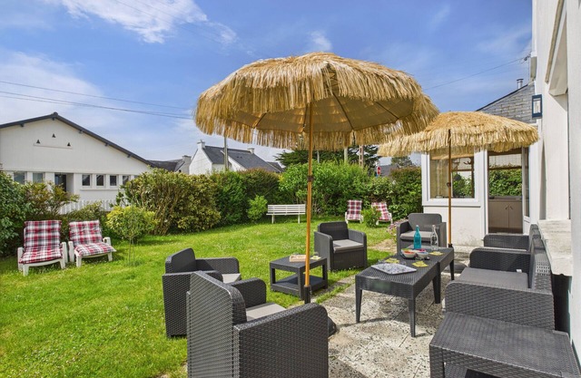 350m from the beach – 4* rental for 8 with garden