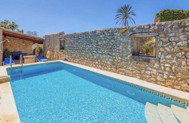 355 m² Villa ∙ 5 bedrooms ∙ 8 guests