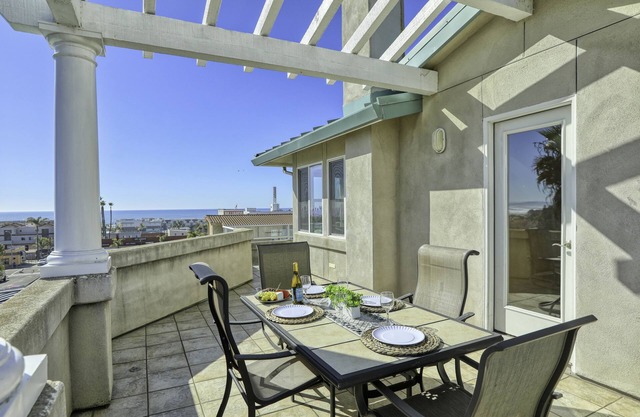 361 B Hinds 3 Bedroom Townhouse by RedAwning