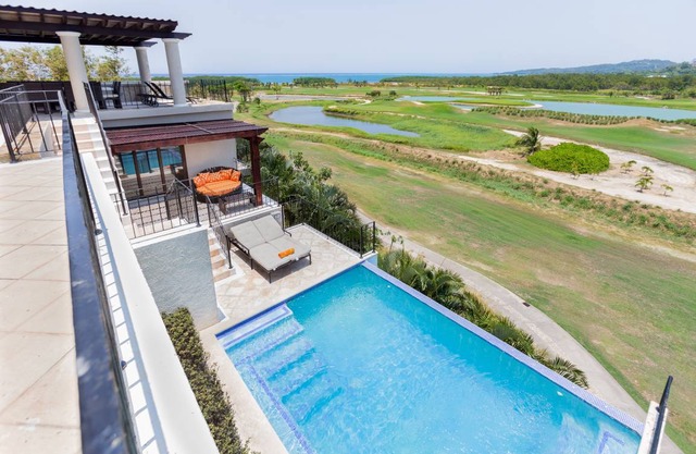 372 m² House ∙ 4 bedrooms ∙ 10 guests