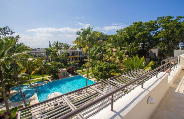 3BD 3BD top-floor condo in beachfront kids-friendly residence, near everything