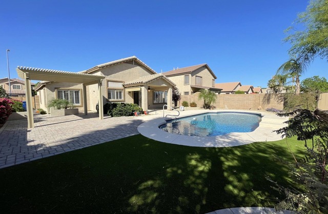 3BR 2BA Pool, Outdoor Shwr, Lovely ‘SunDream'