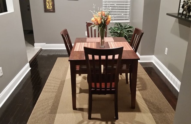 3BR Capitol Hill Rowhome across from Stadium Armory Metro w/Private Parking