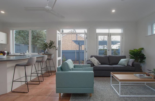 3BR Cottage With Parking Close To Adelaide CBD