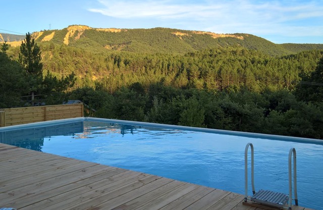 4* 10P gite in the nature-heated swimming pool