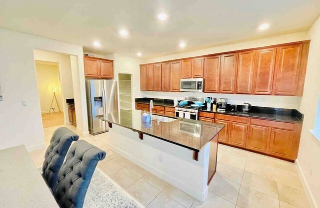 4-bd/lux house/3.5 Bathroom/sleeps16