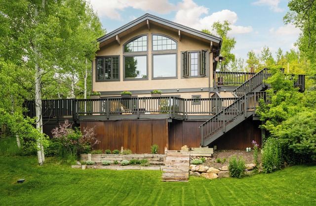 4-bedroom house in superb Aspen with WiFi. On the free bus route.