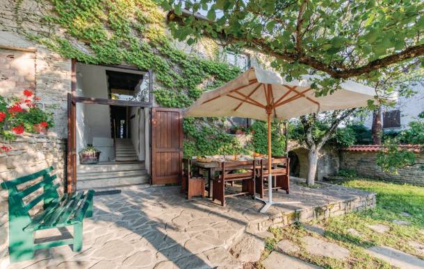 4 bedroom accommodation in Borgo Val di Taro PR