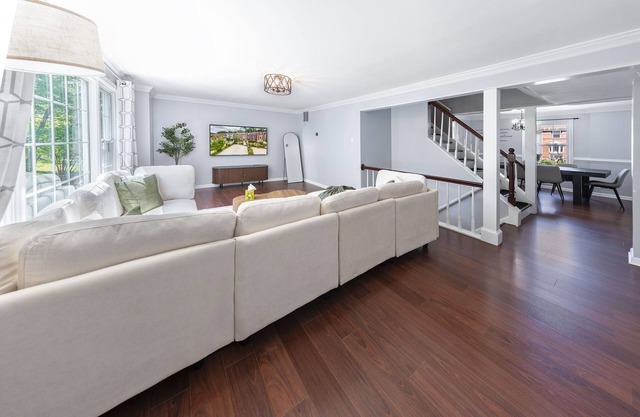 4-bedroom townhome in Alexandria with Game Room