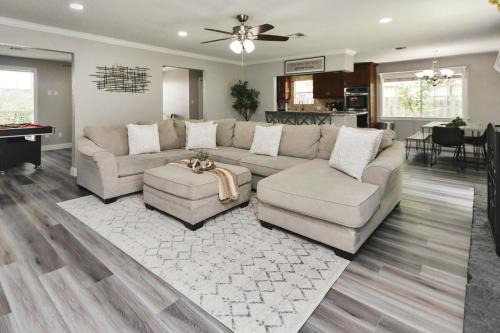 4-BR Family Retreat in Quiet Conroe Neighborhood