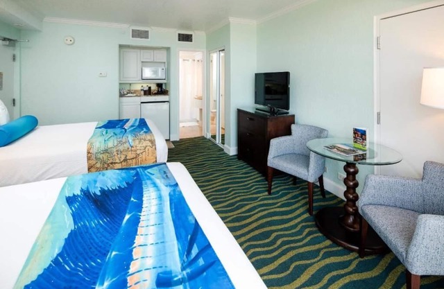 4 Cozy Balcony Rooms w/Resort Views & Adventure at RumFish Beach Resort