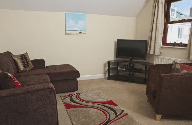 4 Island Quay, SALCOMBE