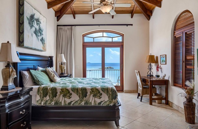 4 Master Suites with King Beds. Exceptional Views. 5 minutes to Cruz Bay.