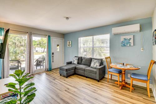 4 Mi to Daytona Boardwalk and Beaches Cute Cottage