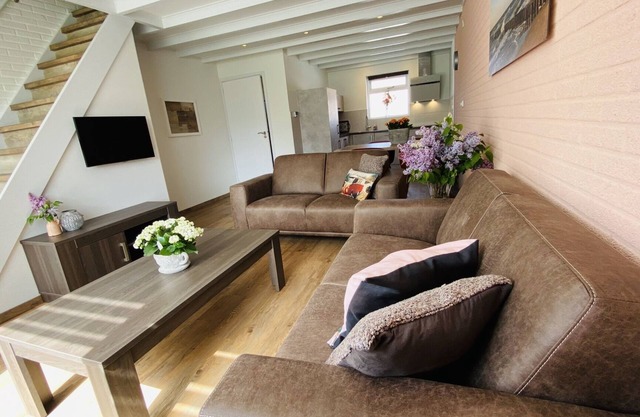 4 person semi-detached holiday home 300 meters from the beach and sea