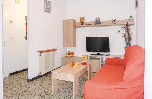 4 room accommodation in Sant Pere Pescador