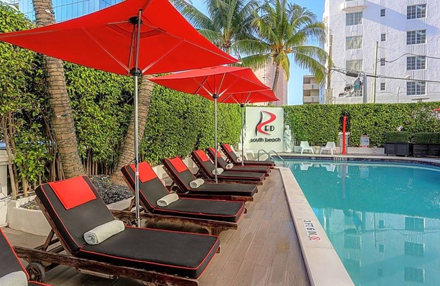 4-Star Hotel ∙ Red South Beach Hotel