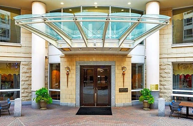 4-Star Hotel ∙ Kimpton Marlowe, an IHG Hotel