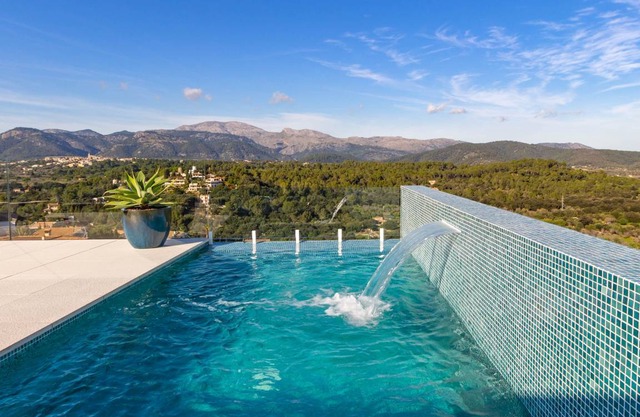 400 m² House ∙ 4 bedrooms ∙ 8 guests
