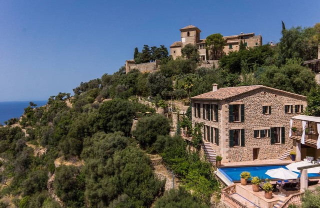 490 m² Villa ∙ 4 bedrooms ∙ 8 guests