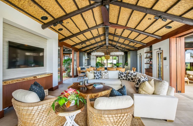 4BR Bali Inspired Luxury Home in Kukuiula