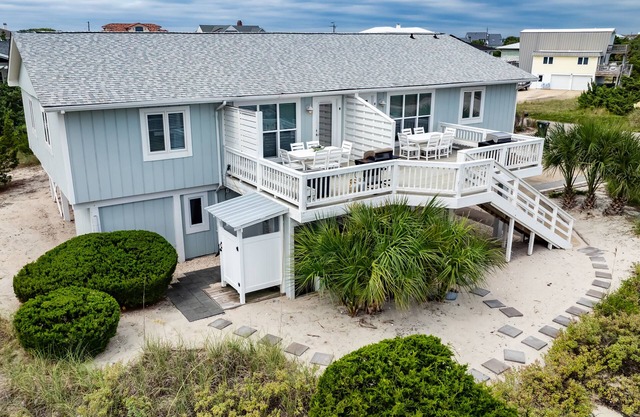 4BR Coastal Escape with Ocean Views