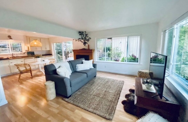 🌿5.0 Rating🌿 Sunny, spacious cozy retreat + firepit. World-class trails!
