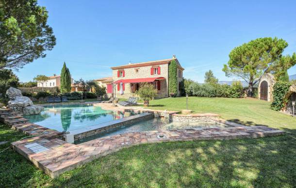 5 bedroom accommodation in St-Pierre-de-Vassols
