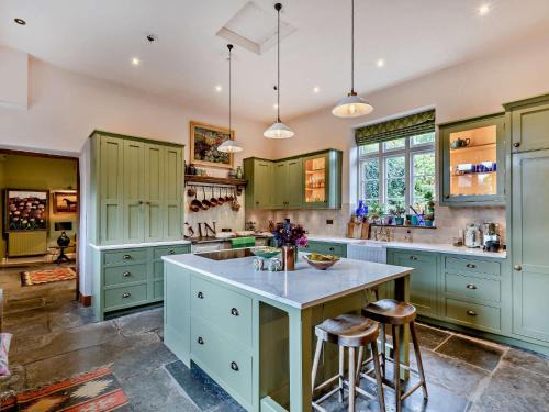 5 Bed in Fitzhead 95570