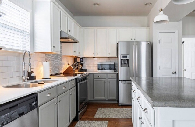 5-BR Near Peter Jenkins Trail