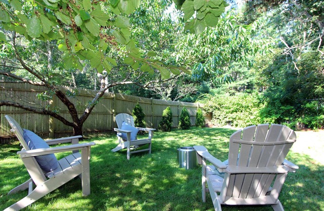 5 Min to Dining, Shops, Canal & Beach – Fire Pit, Grill, & Outdoor Dining