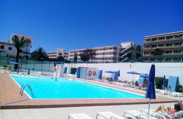 5 min walk from Yumbo 216