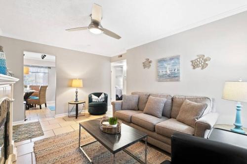 5 MIN WALK TO BEACH- 2BR1BA Villa in The Dunes