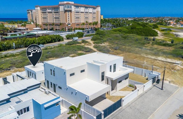 5 minutes walk to beach Palmbeach 623 by Bocobay