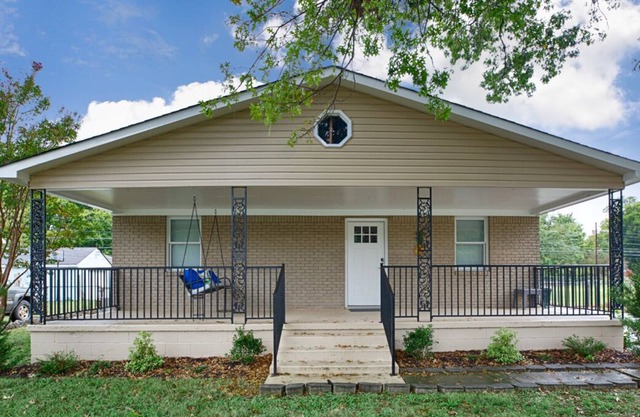 5 Points Bungalow - Newly remodeled and new furniture