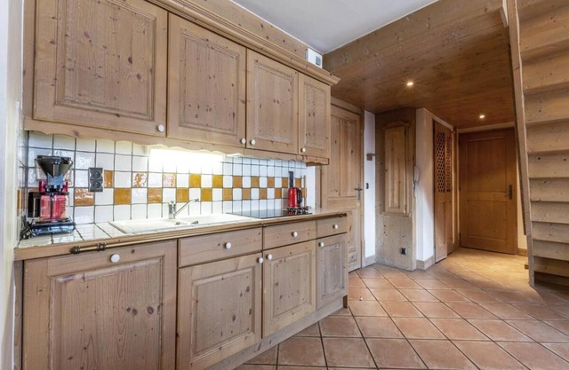 50m from ski slopes, 5th floor, view valley, fitness, swimming pool, sauna, hammam, balcony, tv