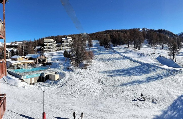 50m from resort center, 6th floor, view mountain, balcony, ski locker, 49m², Réallon