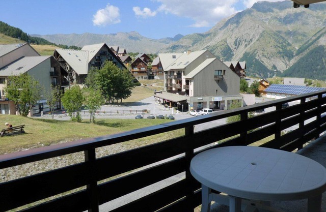 50m from resort center, 3rd floor, balcony, ski locker, 36m², Réallon