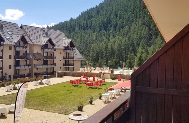 50m from resort center, 1st floor, balcony, ski locker, 32m², Réallon