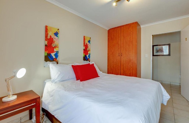 51 on York Unit 13 with SHARED bathroom