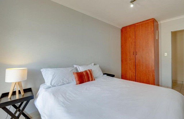 51 on York Unit 14 with SHARED bathroom