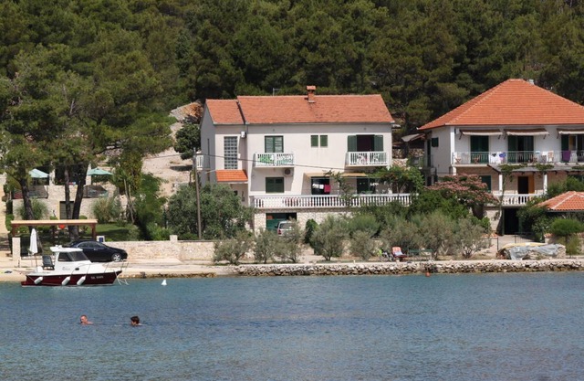 Beach Tkon Pašman 
