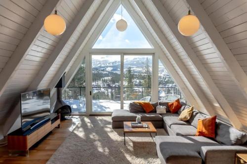 5BD Modern A Frame Close to Ski Runs and Golfing