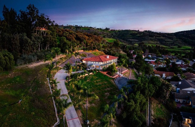 5BR/4Bth Entire Grand Estate near Winery Fallbrook