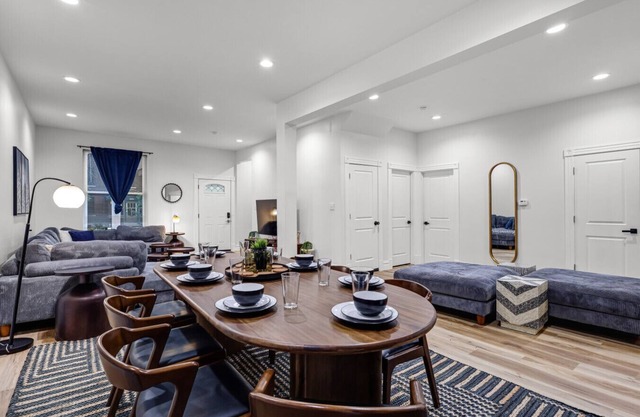 5BR Family Home with Games, BBQ Grill & Firepit