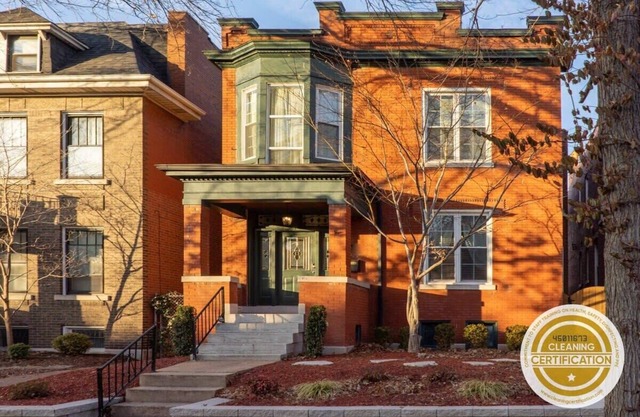 5BR Tower Grove Family Home/ABODEbucks