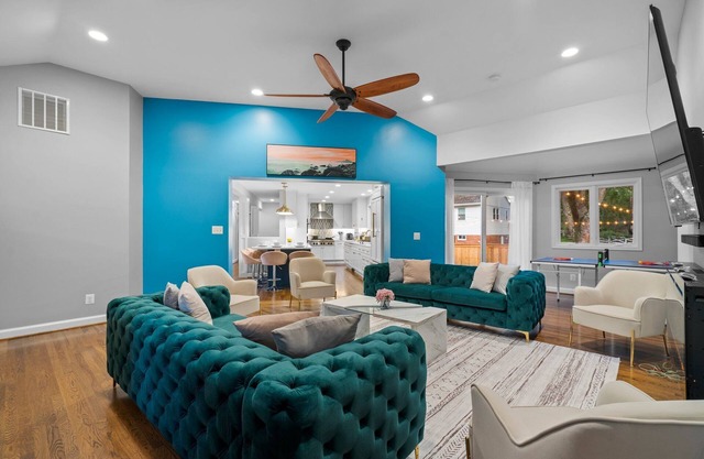6 Bed High End Home w/EPIC Backyard!