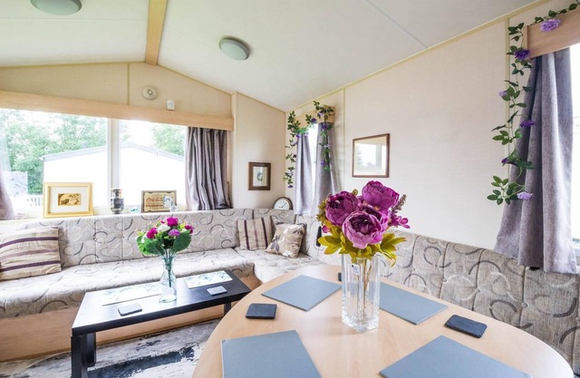 6 berth caravan for hire at Valley Farm Holiday Park in Essex ref 46055V